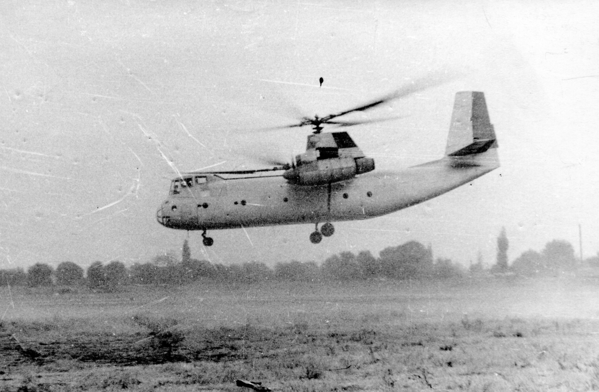 EXCLUSIVE FIRST PUBLICATION: Ka-22 Vintokryl transition phase 1961 - rotors tilting from vertical to horizontal from Vadym Nikolaiev personal archive never published before