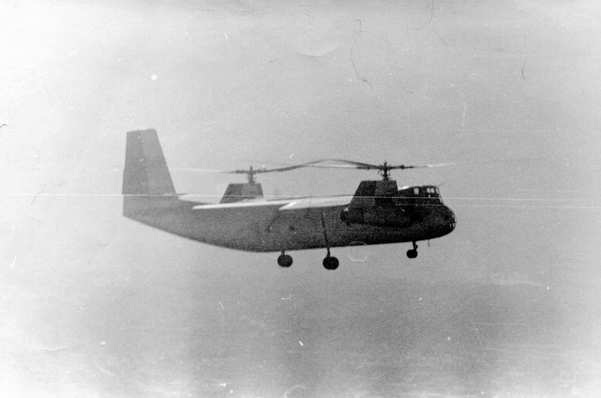EXCLUSIVE FIRST PUBLICATION: Ka-22 Vintokryl airplane mode transition 1961 - rotors horizontal position from Vadym Nikolaiev personal archive never published before