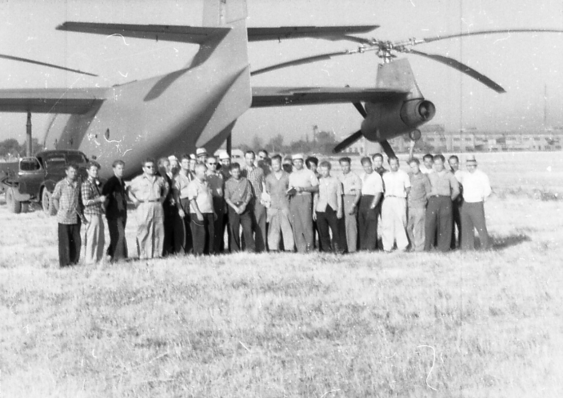 EXCLUSIVE: Ka-22 Vintokryl test team Tashkent 1962 first publication from Vadym Nikolaiev personal archive - Soviet convertiplane engineers pilots technicians